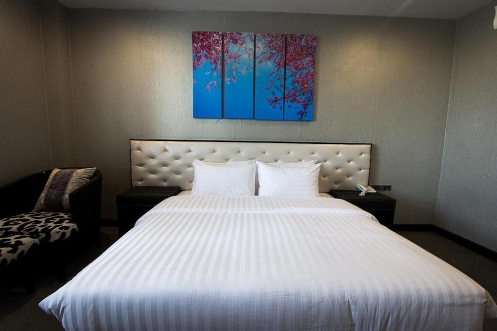 Sakura Sky Residence Бангкок Экстерьер фото