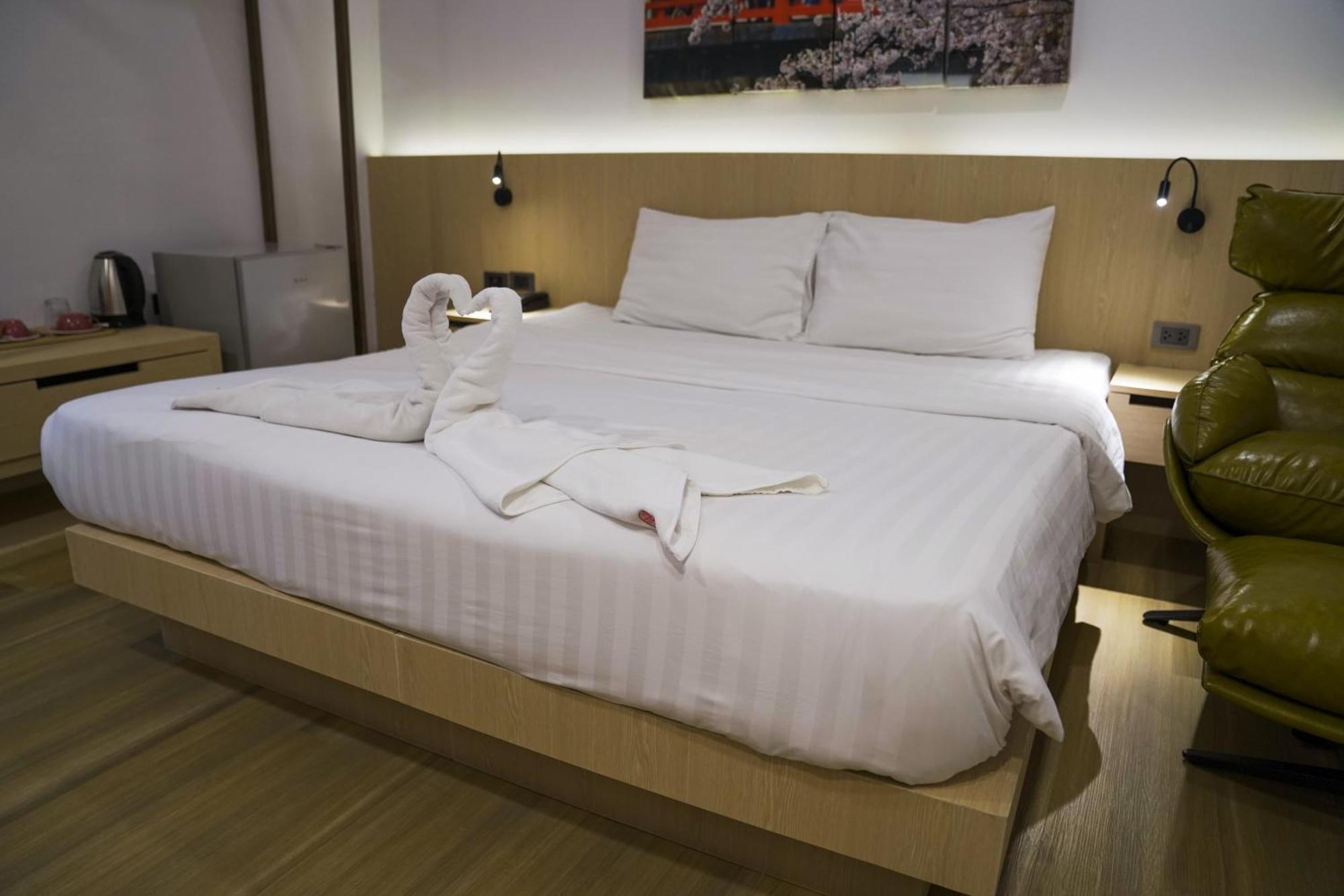 Sakura Sky Residence Бангкок Экстерьер фото
